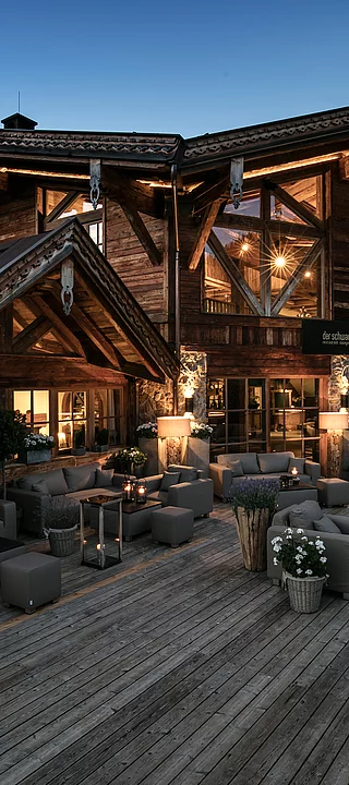 gemütliche Terrasse am Abend beim Restaurant der Schwarzacher